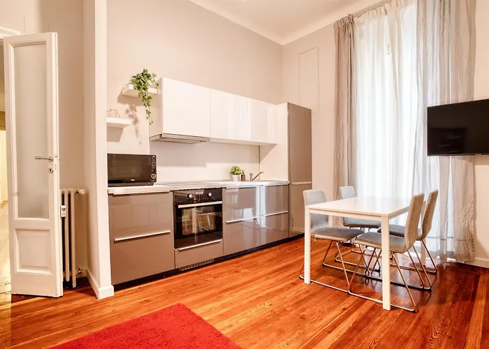 Just Urban - Charming 2br In Historic Building - M1 Wagner Apartment